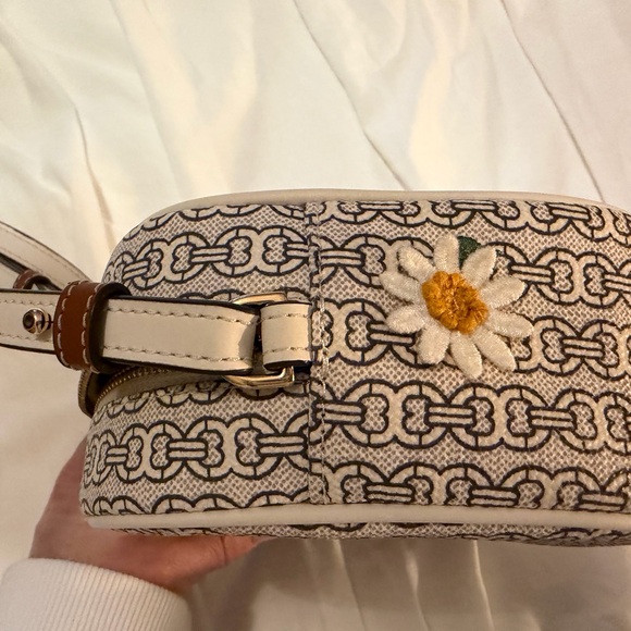 Tory Burch Daisy Crossbody Bag - Picture 6 of 6